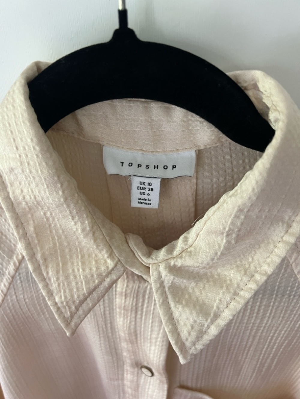 Topshop Oversized Satin Shirt in a cream/ivory color - Picture 2 of 4